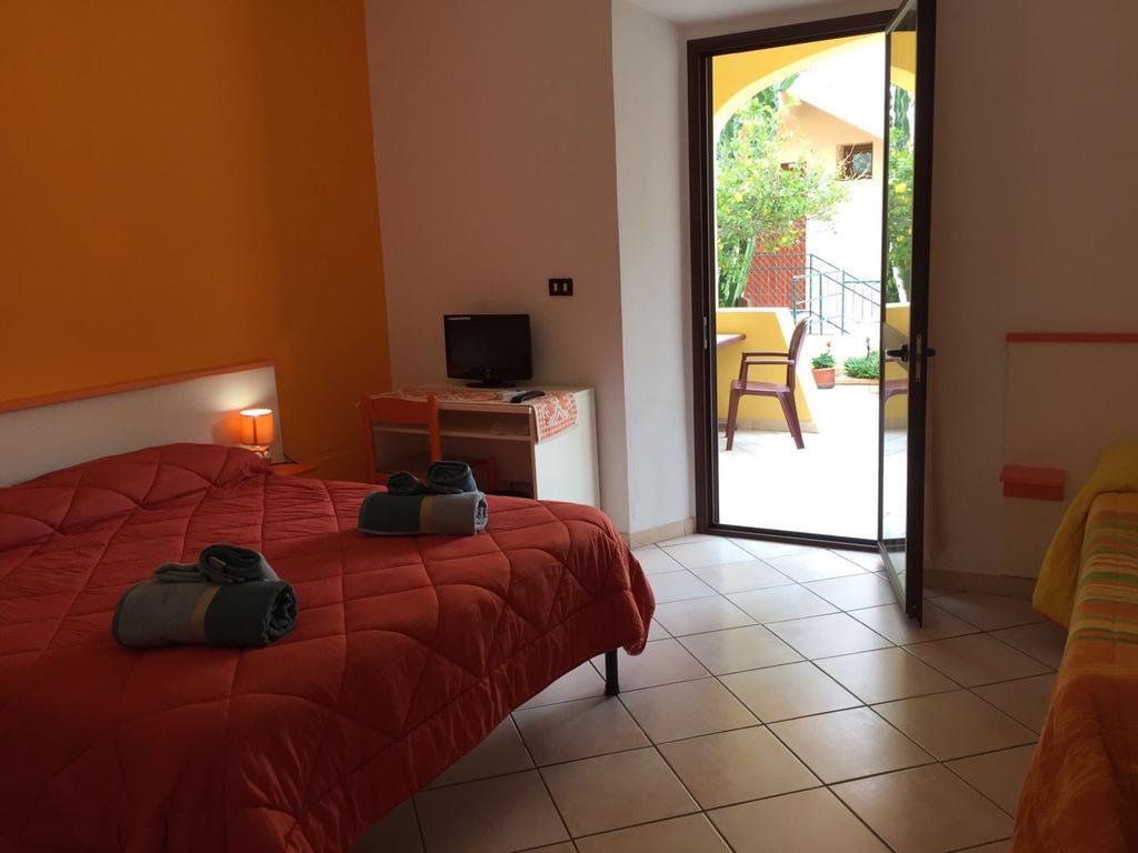 B&B Casa Del Sole Cala Gonone Exterior photo