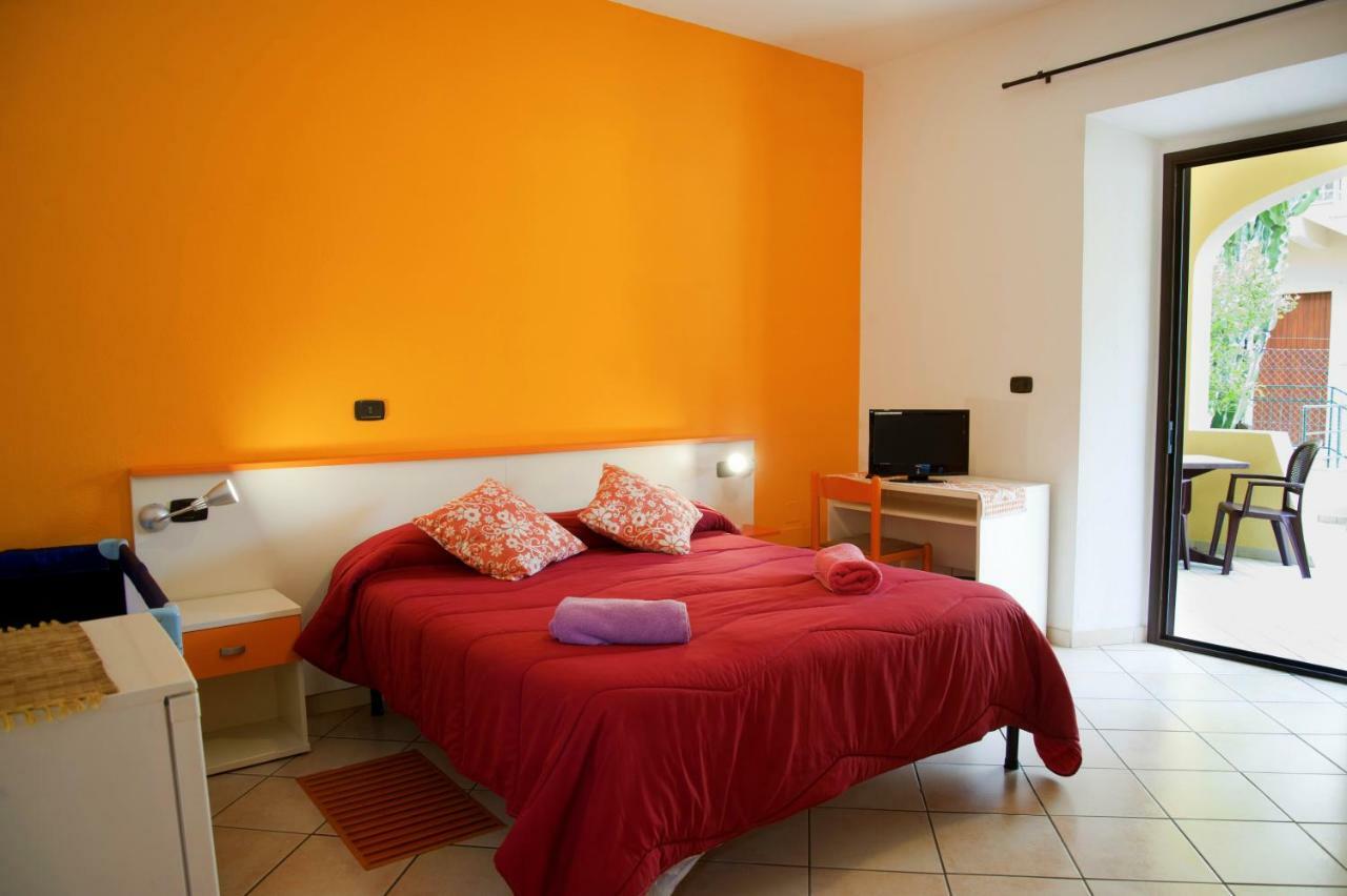 B&B Casa Del Sole Cala Gonone Exterior photo